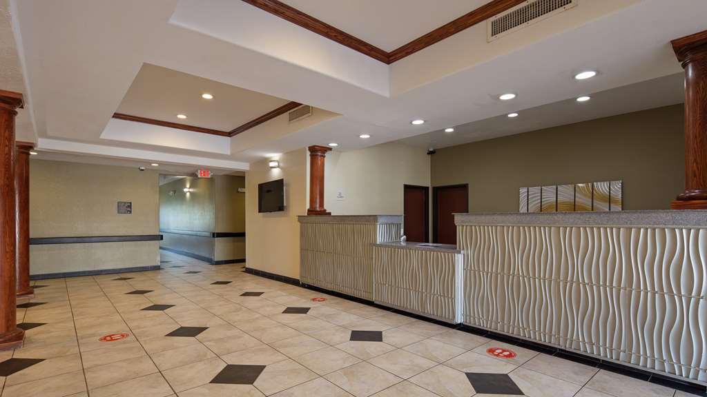 Best Western Palace Inn And Suites