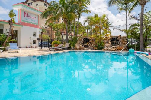 142 · Time Travelers Welcome: Your 50s Style Getaway