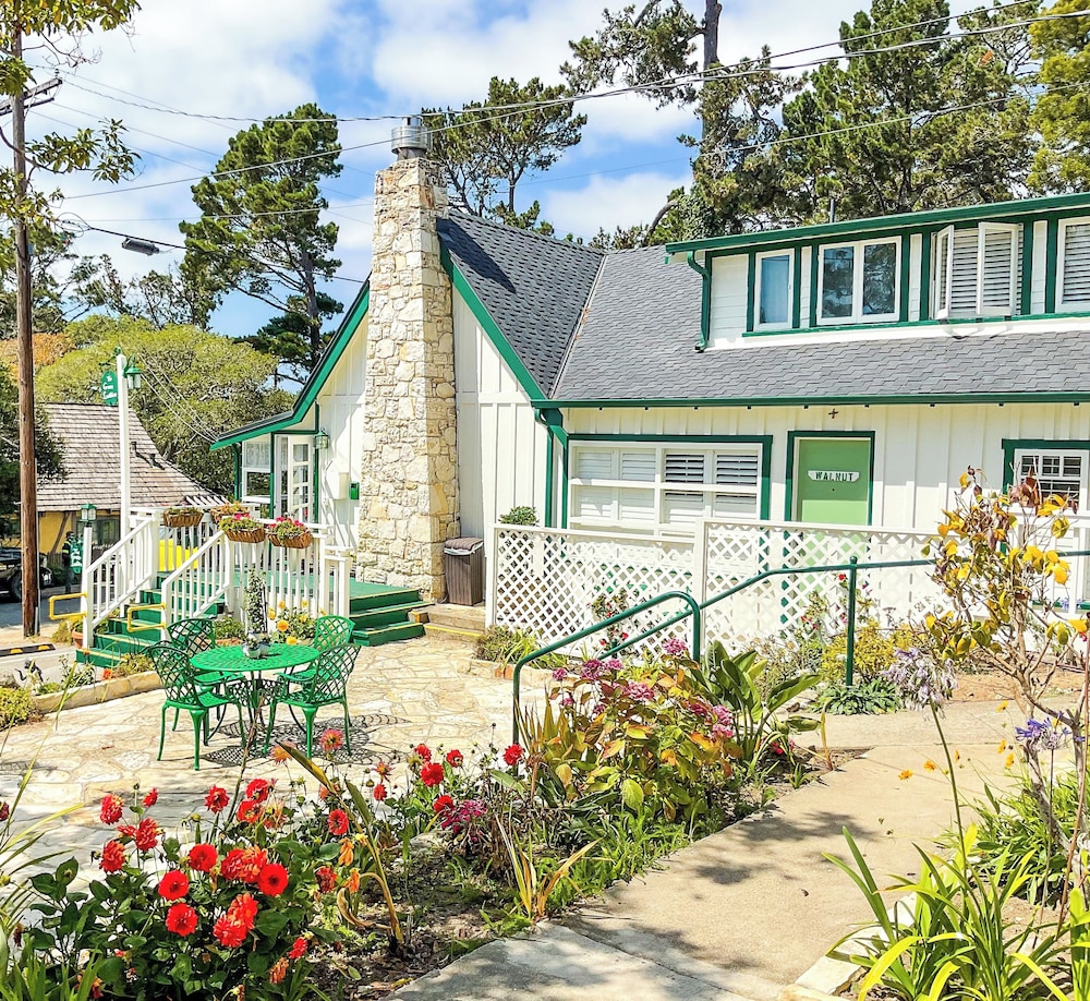 Carmel Green Lantern Inn