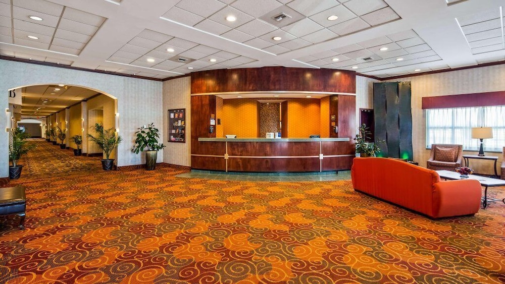 Rock Island Inn & Suites Marshalltown