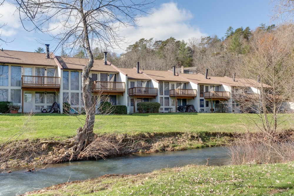 Stony Court at Bryce Mountain by Coolvacay