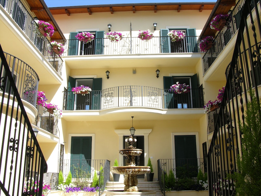 Aurelia Vatican Apartments