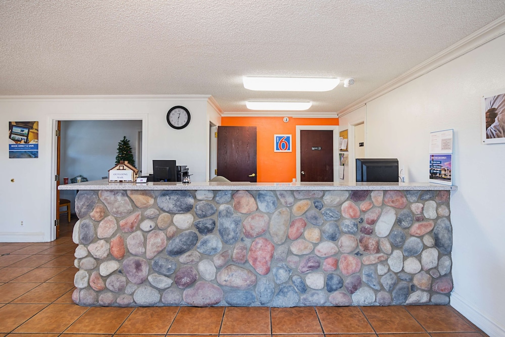 Motel 6 Safford, AZ