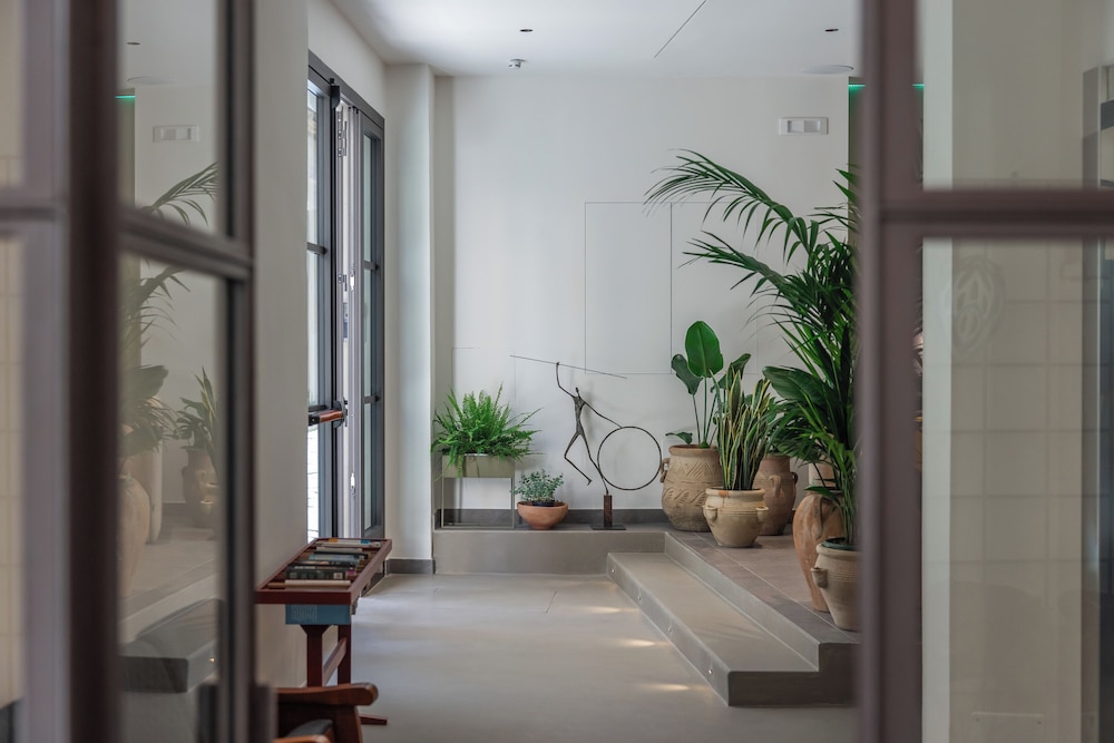 ARCO VECCHIO URBAN SUITE by EPOCA COLLECTION