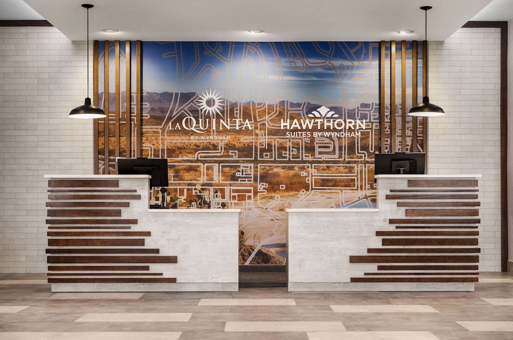 La Quinta Inn & Suites by Wyndham Del Rio