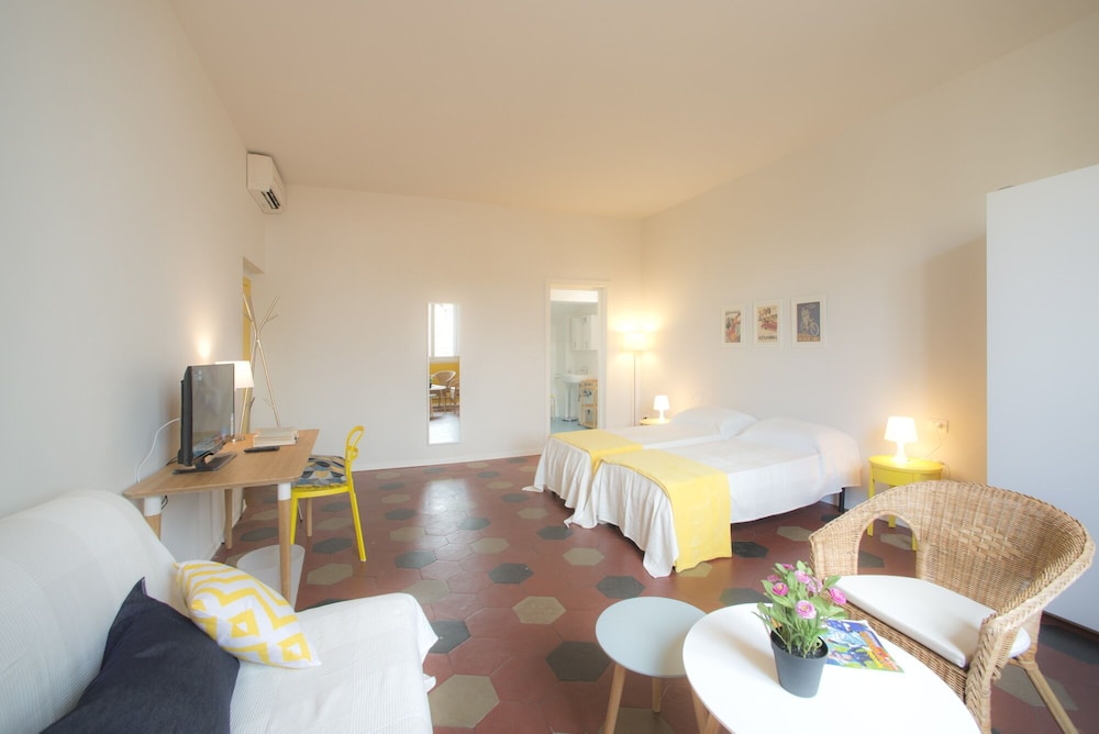 Florence Oasis