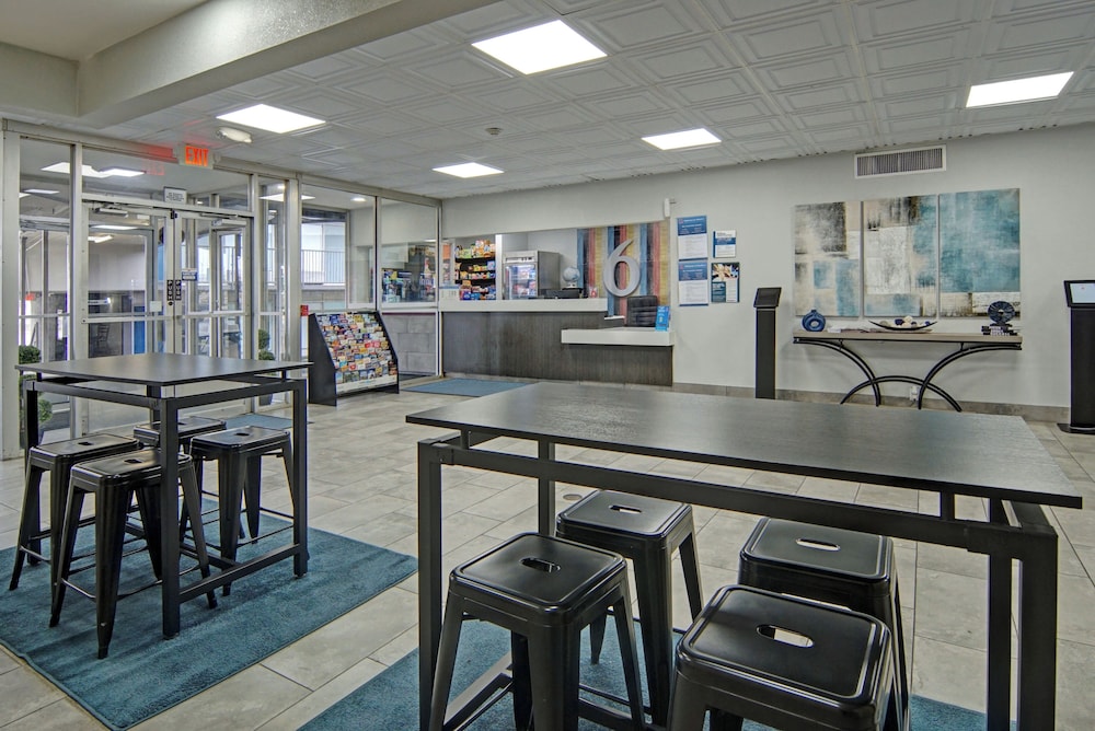 Motel 6 Mesquite, TX – Town East