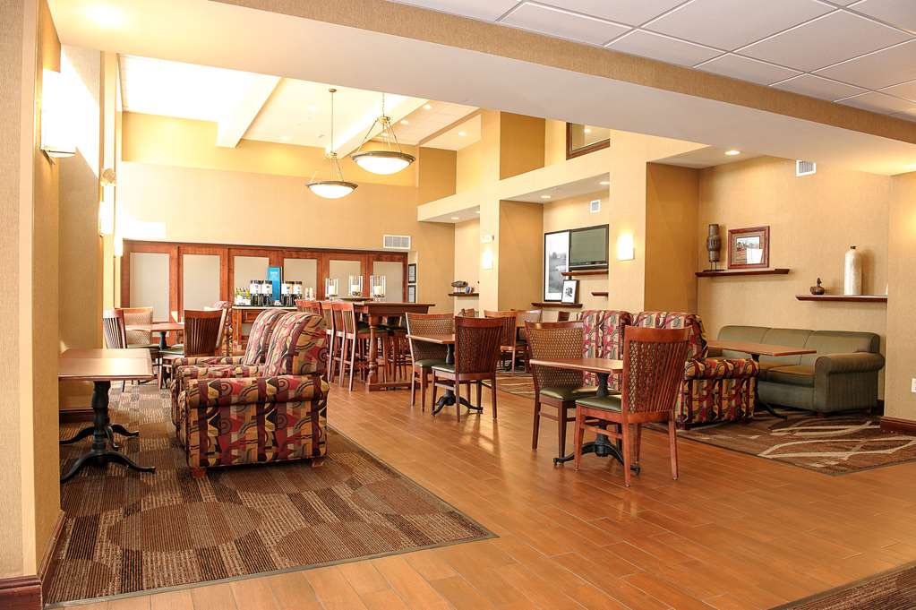 Hampton Inn & Suites Brookings