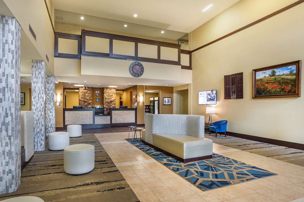 Best Western Plus University Park Inn & Suites