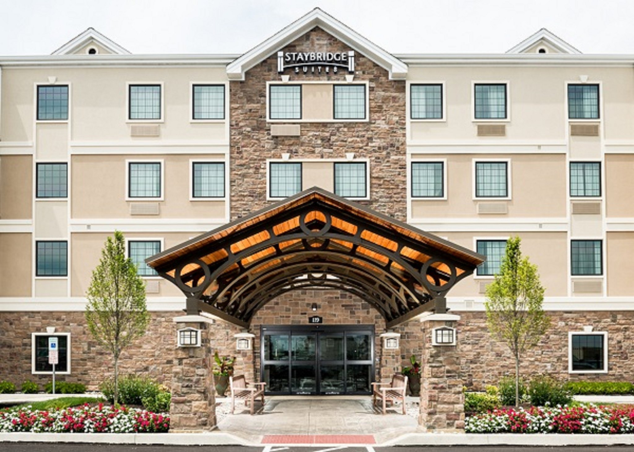 Staybridge Stes Montgomerville