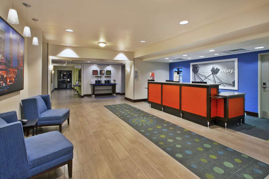 Hampton Inn Suites Elyria