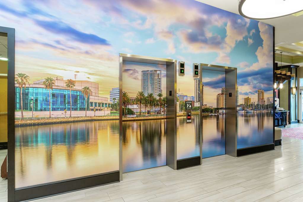 Hampton Inn & Suites St. Petersburg Downtown