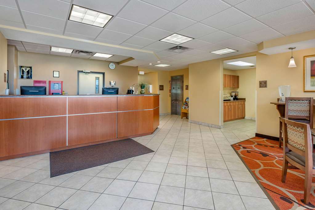 Econolodge And Suites Des Moines Fairgrounds