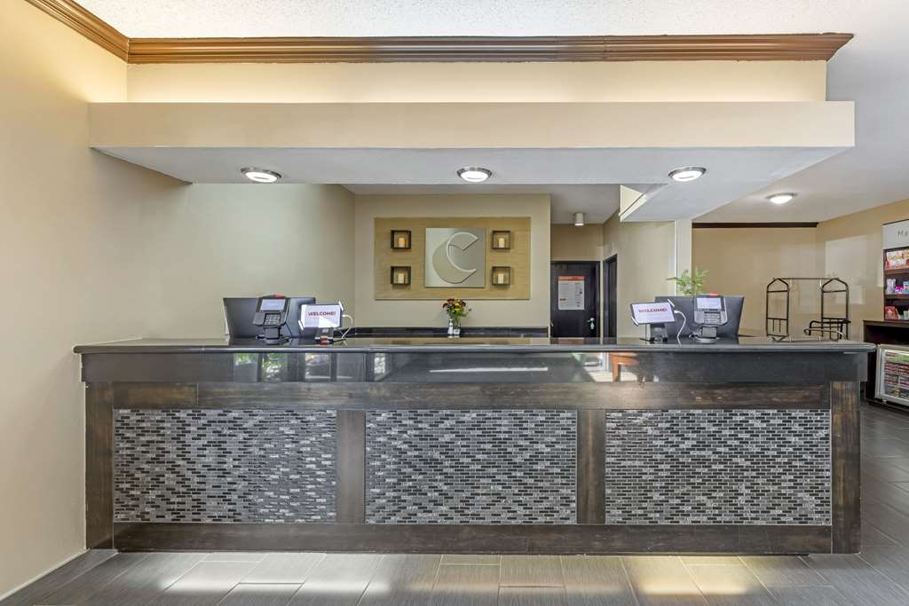 Comfort Suites Near Vancouver Mall