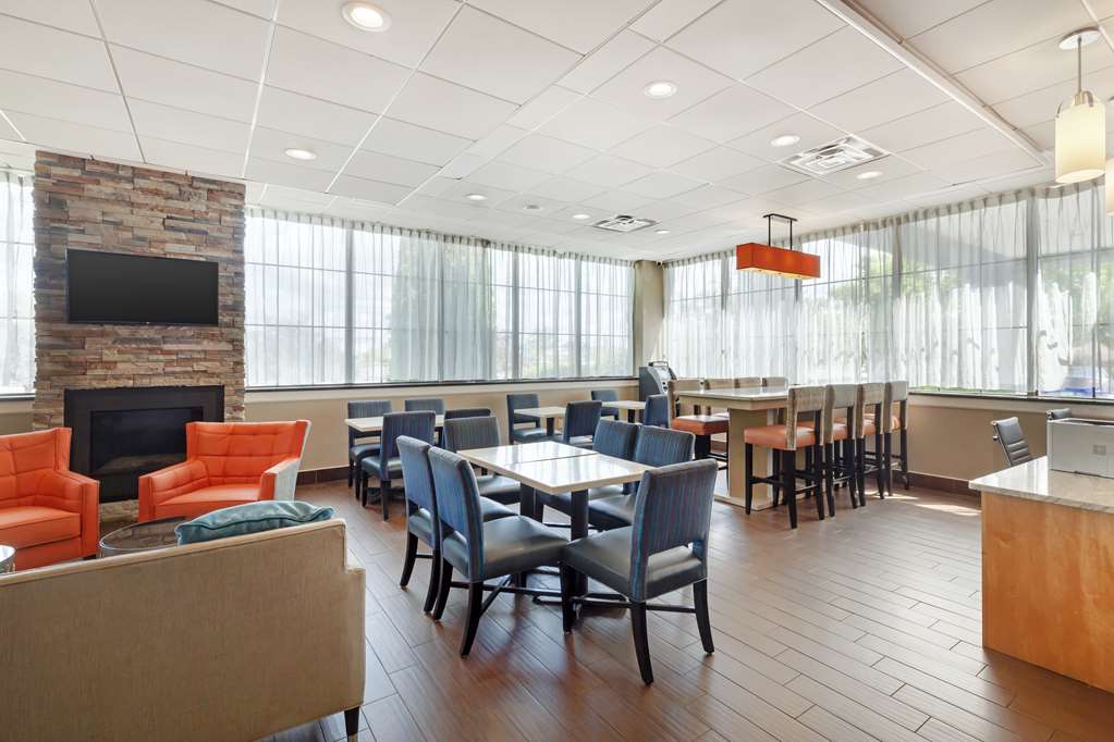 Best Western Hartford Hotel And Suites