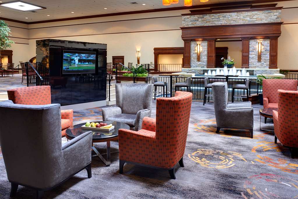 Doubletree By Hilton Detroit Dearborn