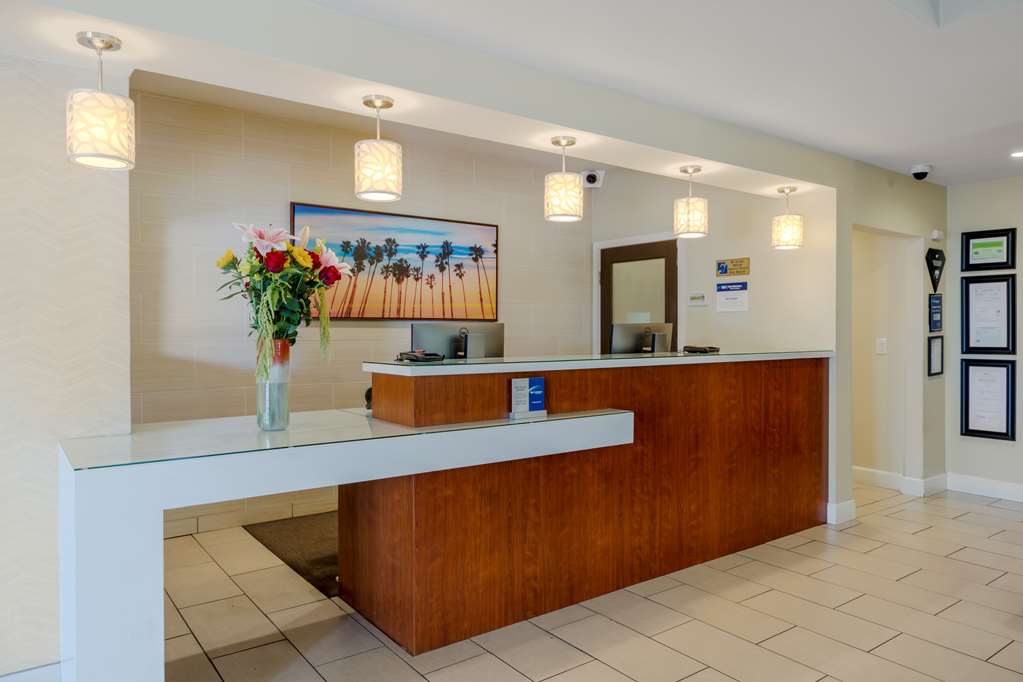 Best Western Plus South Coast Inn