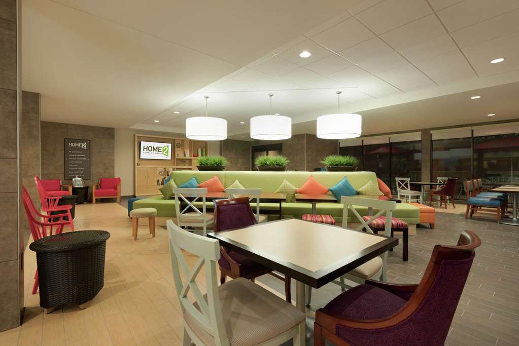 Home2 Suites Milwaukee Airport