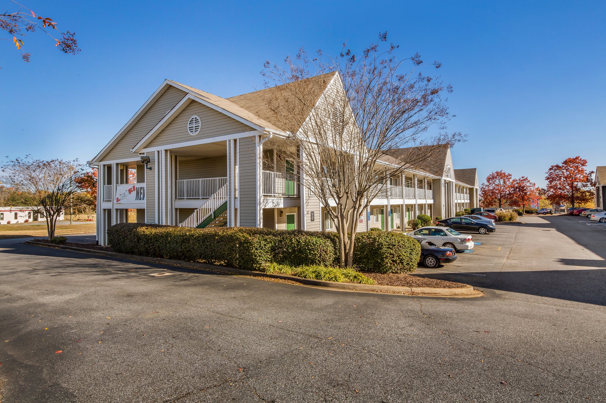 Hometowne Studios Spartanburg - Asheville Highway