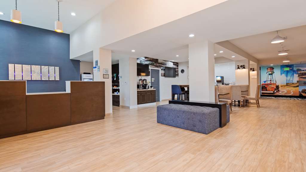 Best Western Plus New Barstow Inn And Suites
