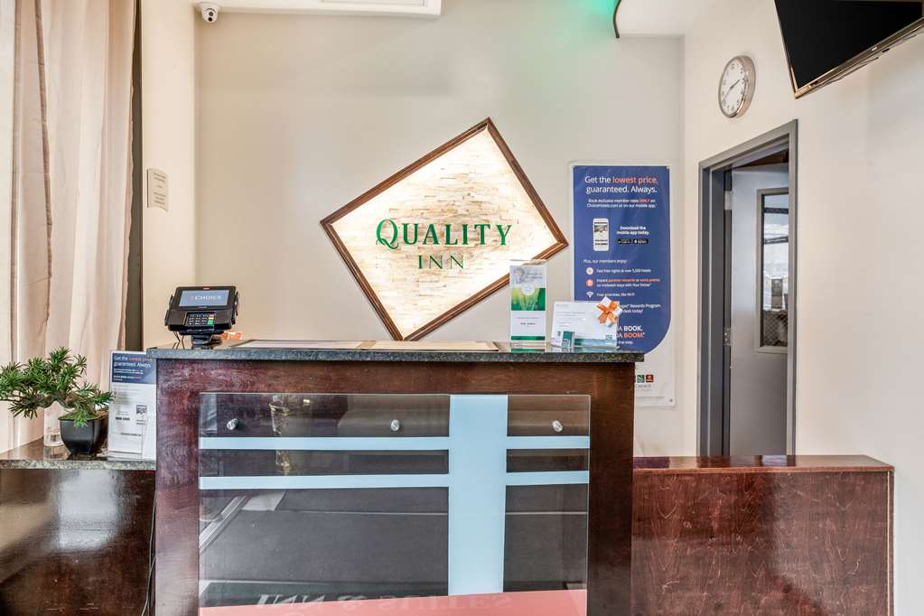 Quality Inn Near Sunset Park