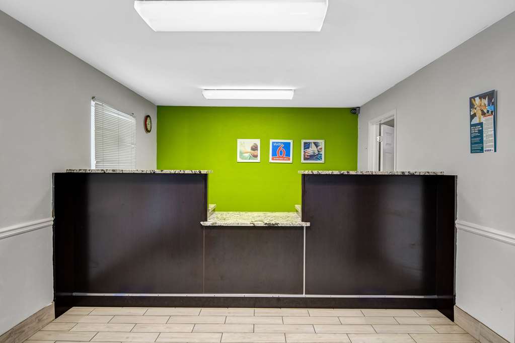 Studio 6 Chamblee