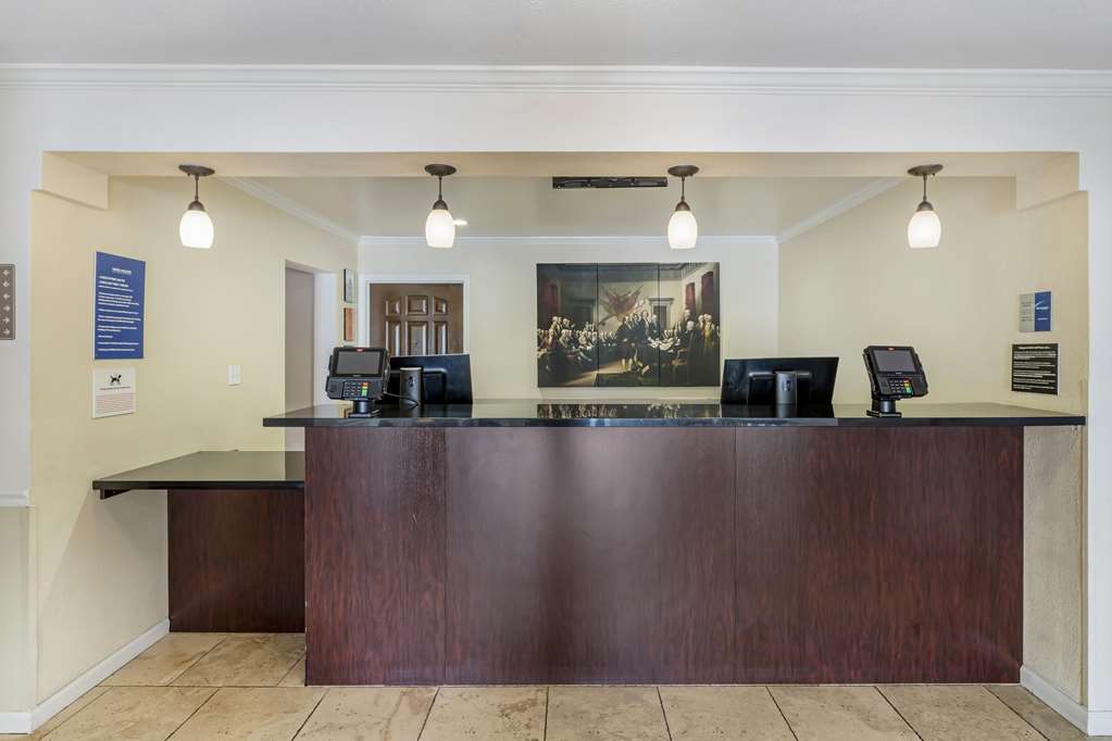 Best Western Salinas Monterey Hotel