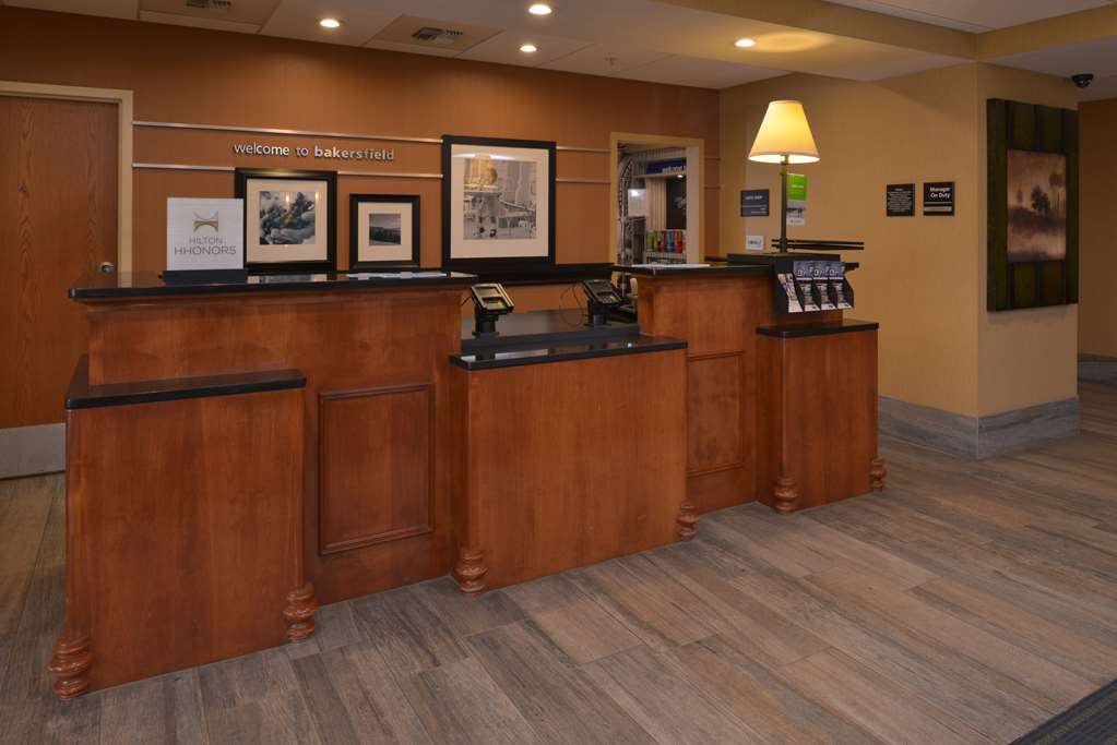 Hampton Inn And Suites Bakersfield North Airport