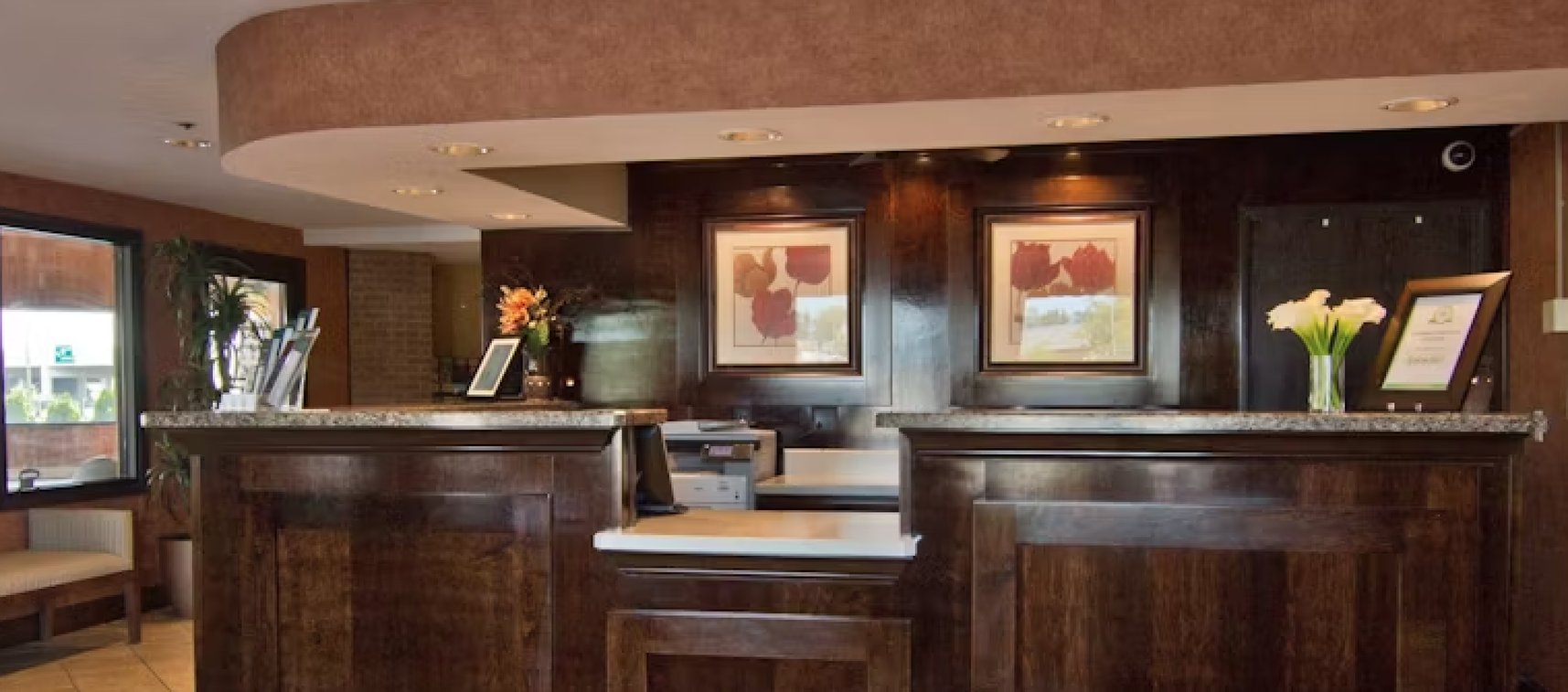 Christopher Inn And Suites
