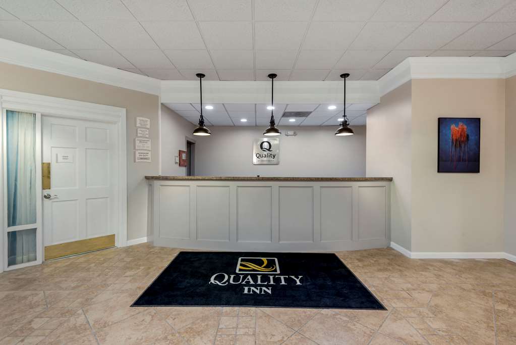 Quality Inn And Suites New Hartford - Utica
