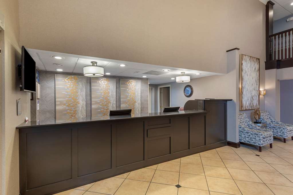 Best Western Plus Russellville Hotel & Suites