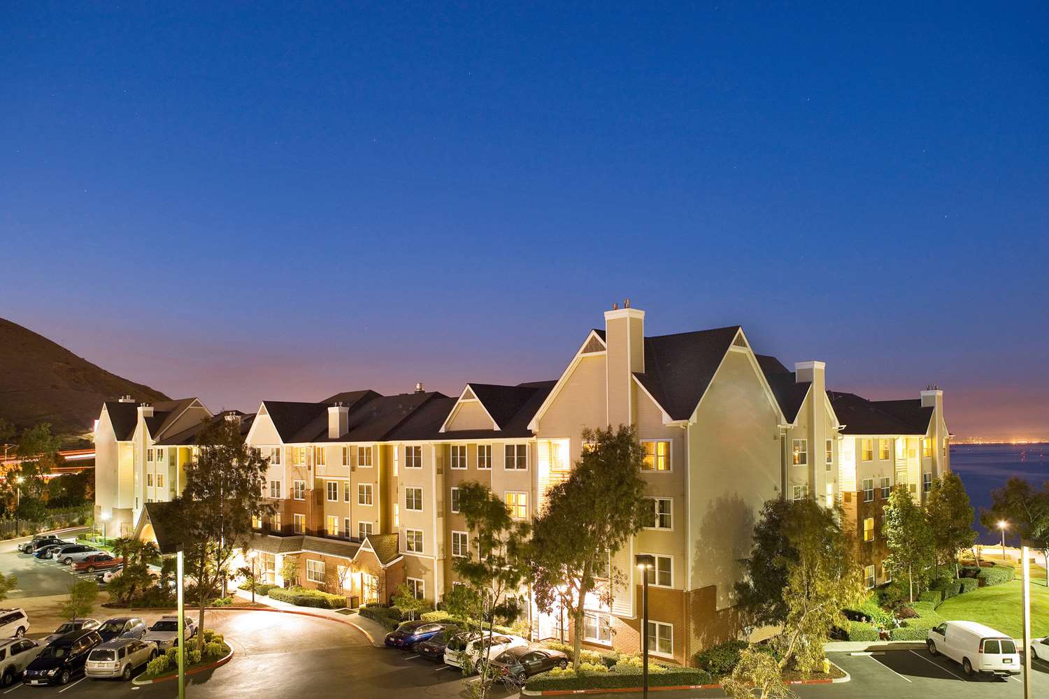 Sonesta Es Suites Oyster Point