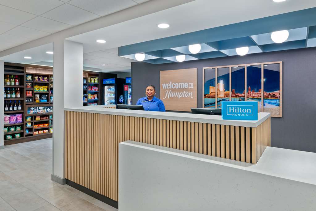 Hampton Inn Suites Cleveland Beachwood