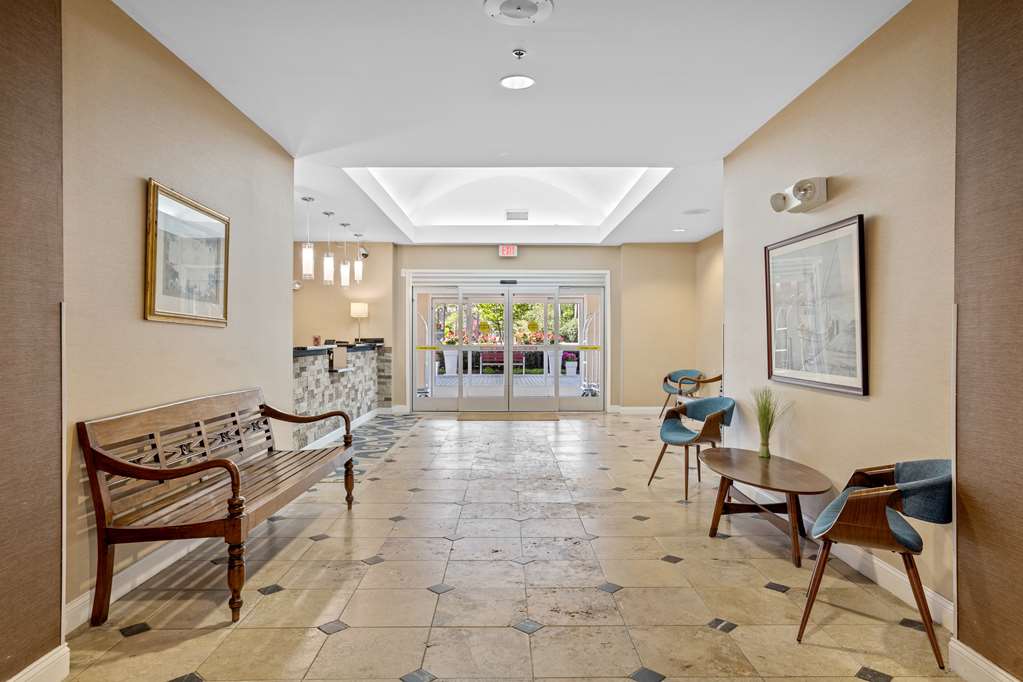 Blue Water Inn And Suites, Bw Signature Collection