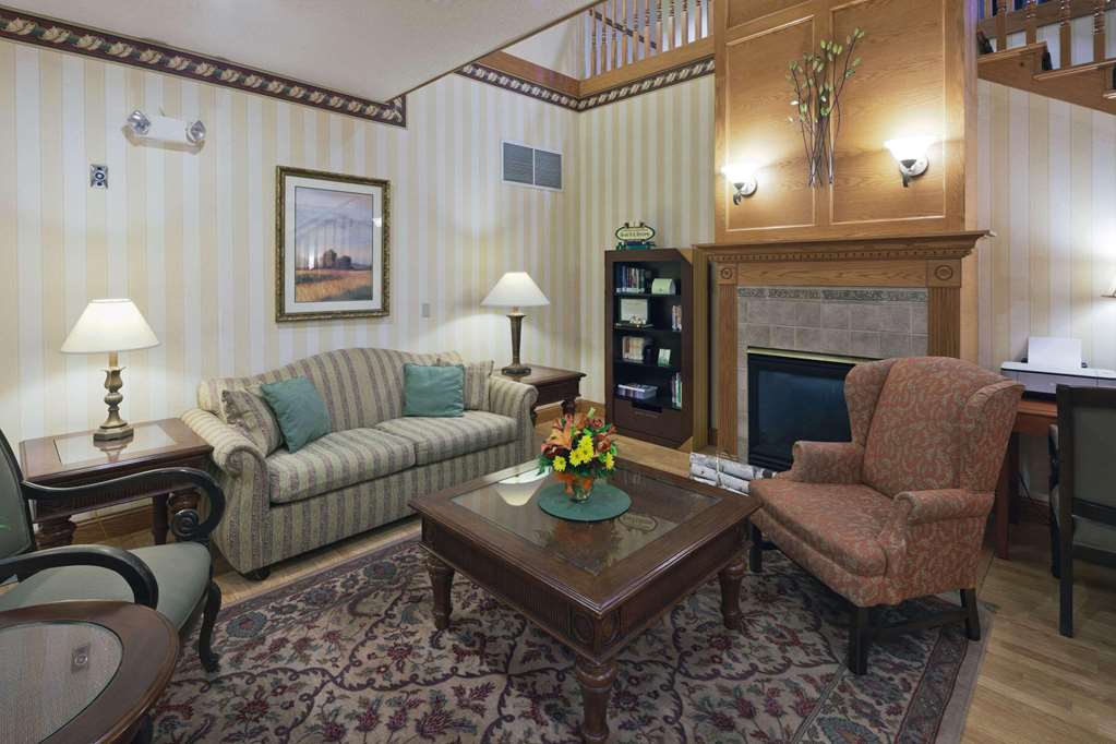 Country Inn And Suites By Radisson Prairie Du Chien Wi