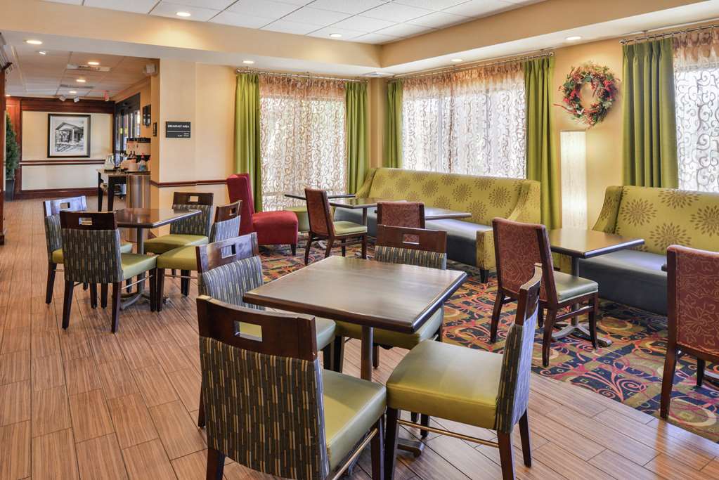 Hampton Inn Waynesboro/stuarts Draft, Va