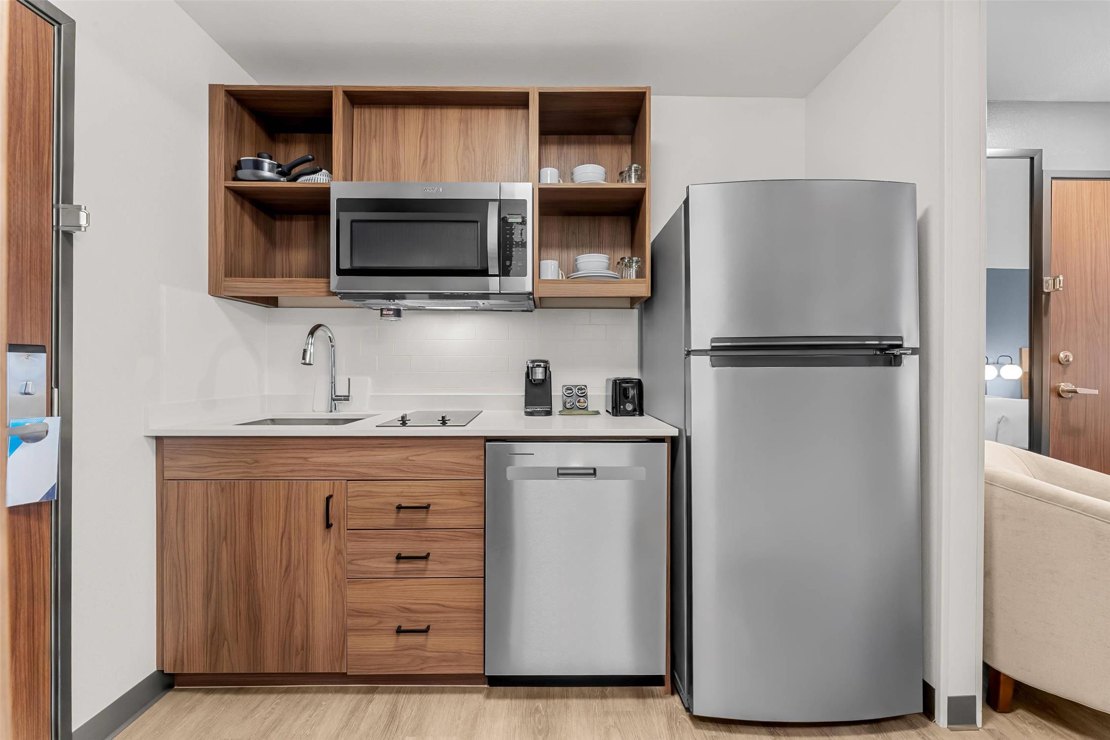 Everhome Suites Somerset - South Brunswick