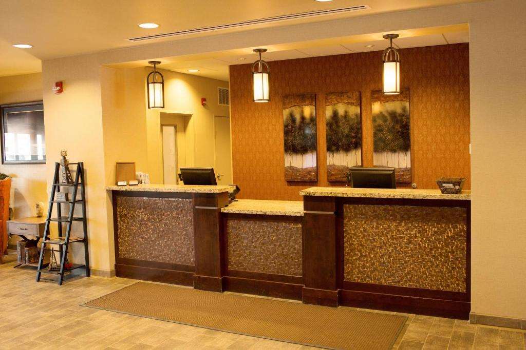 Little Missouri Inn And Suites - New Town