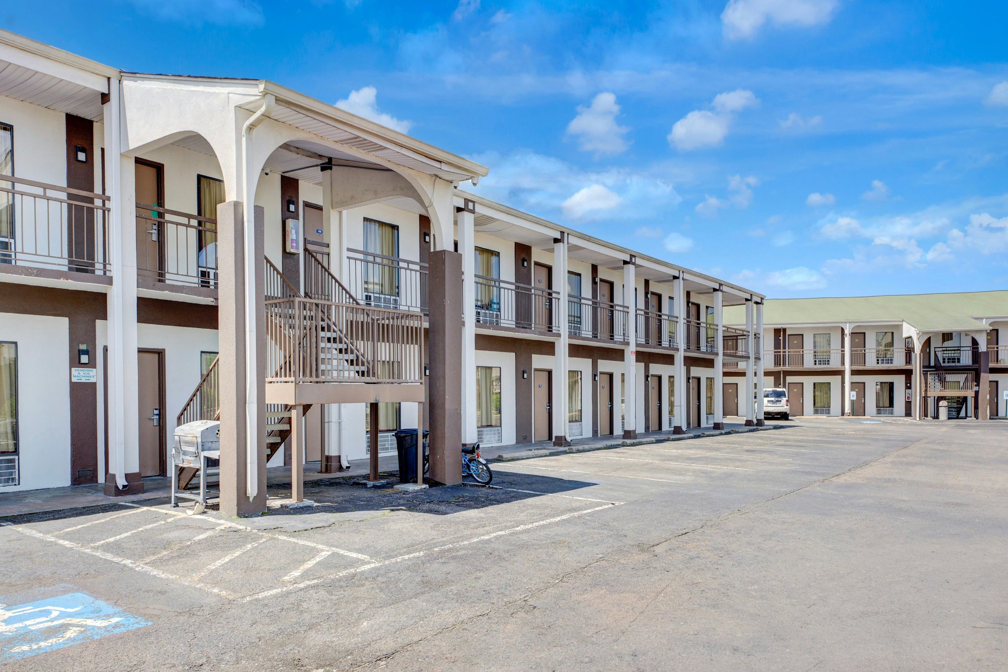 Travel Inn Lebanon Near I 40