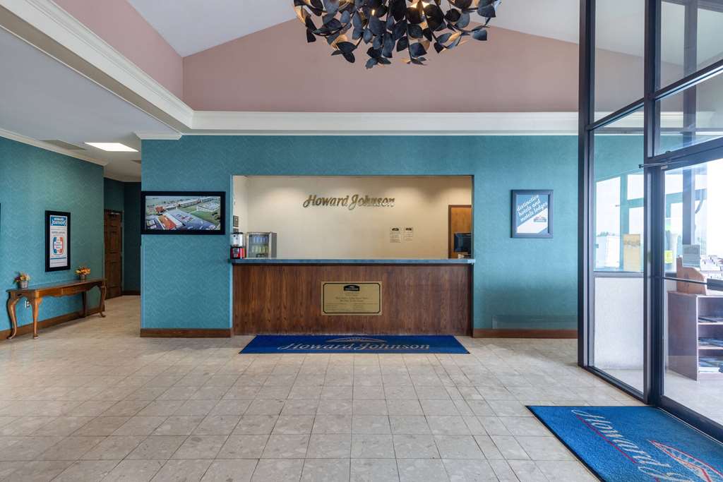 Hojo Conference Center Salem
