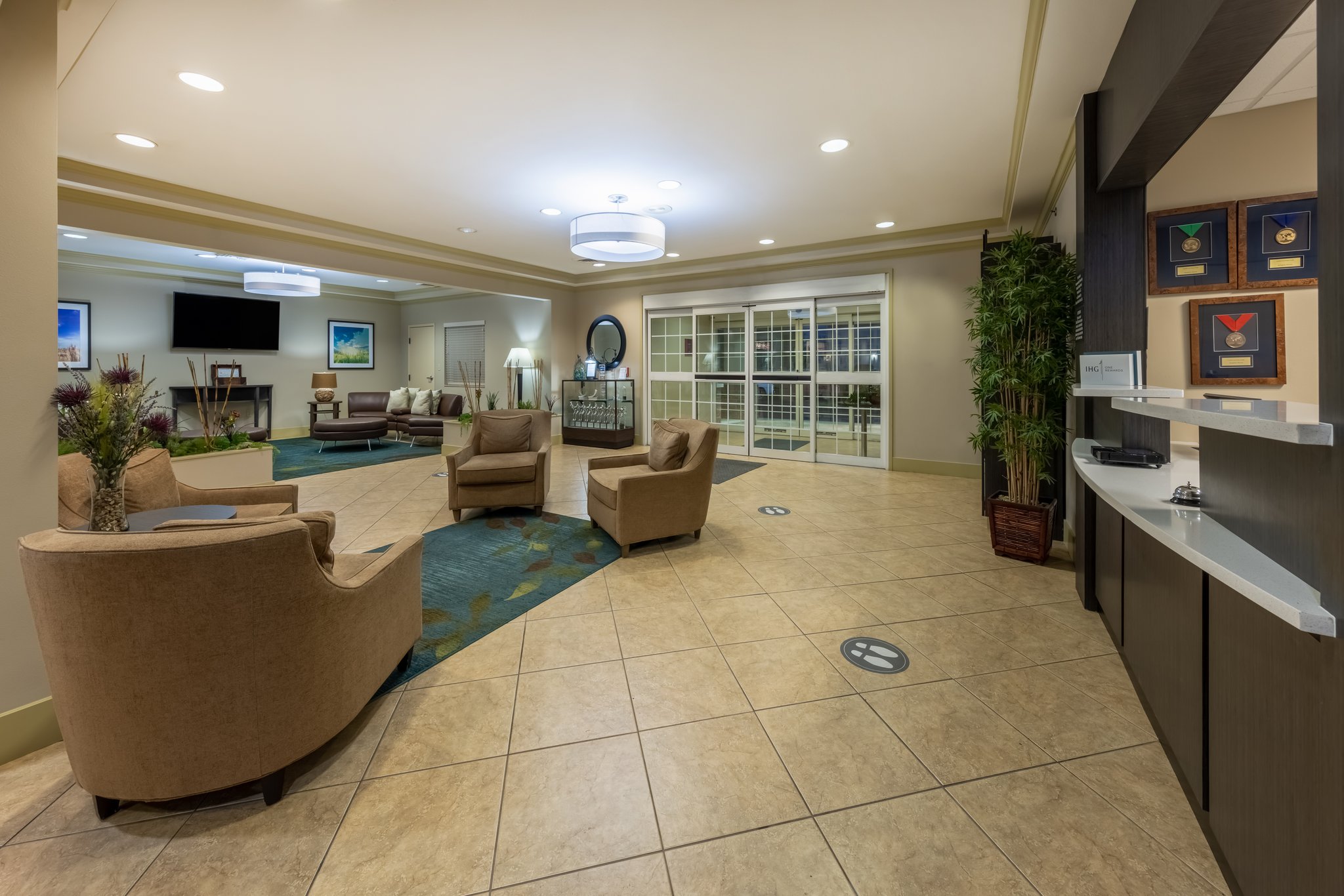 Candlewood Suites South