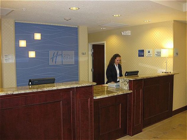 Holiday Inn Express Hotel And Suites Davenport