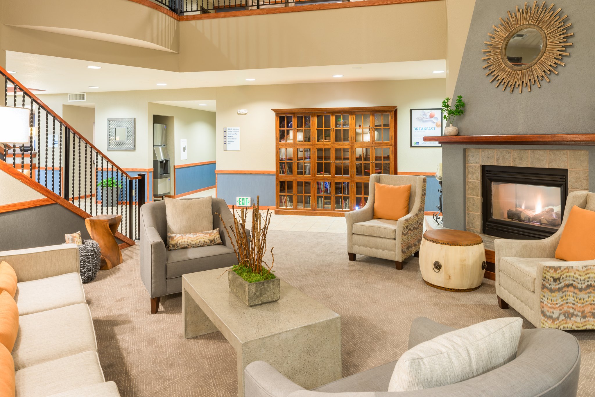 Holiday Inn Exp Mckinleyville