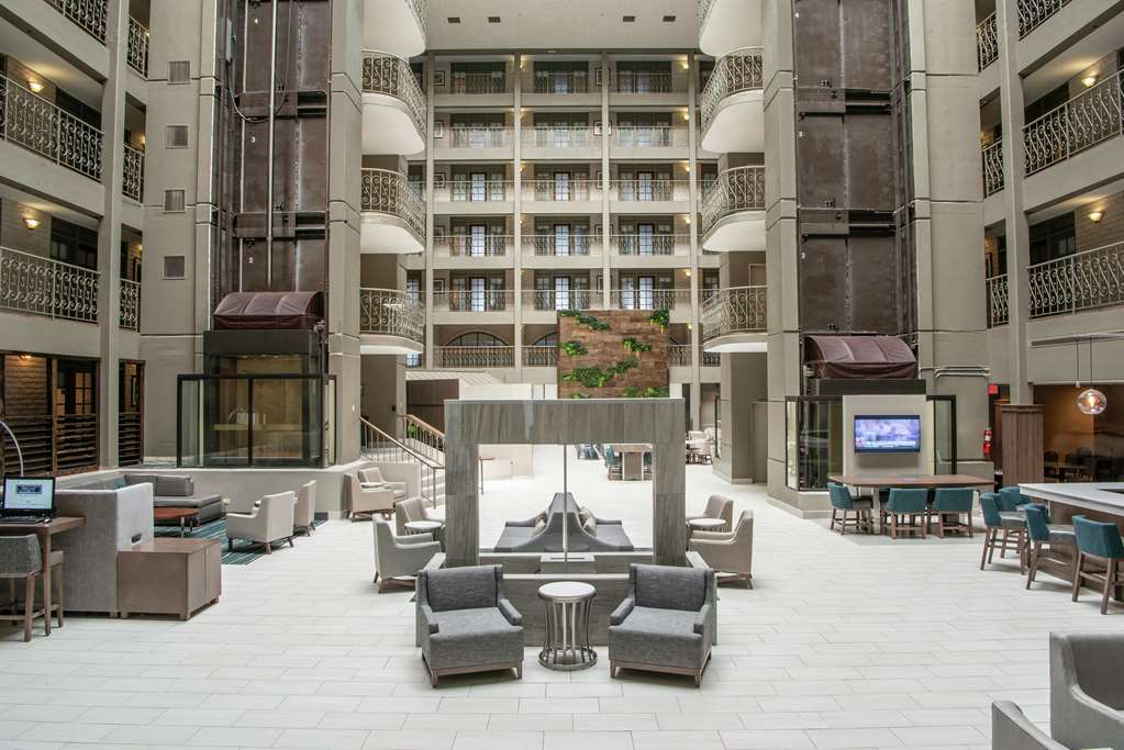 Embassy Suites Chicago-schaumburg/woodfield