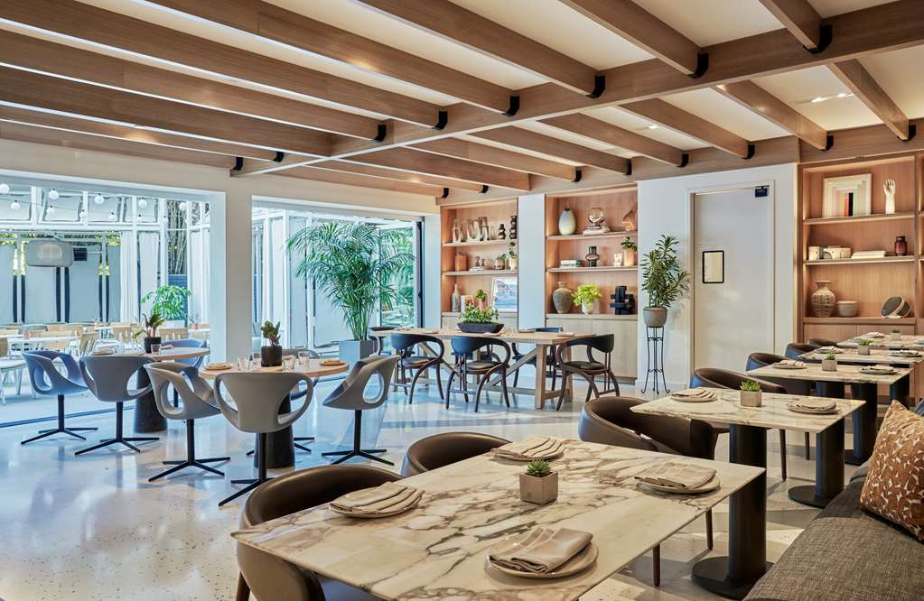 vsm sugar palm dining room